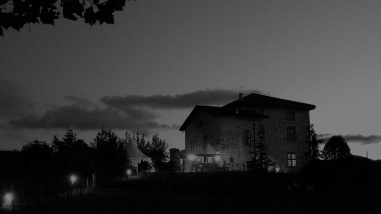 les fous du village, maison folle sagesse